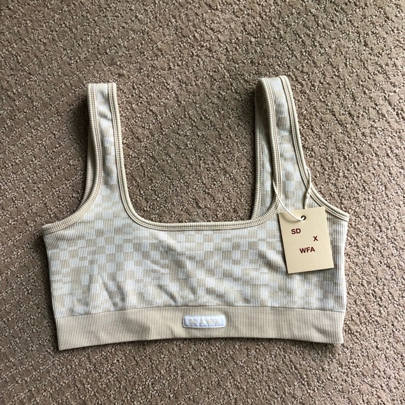 White Fox Boutique Other - Final price! NWT Sarah’s day and white fox boutique Mojave seamless sports bra